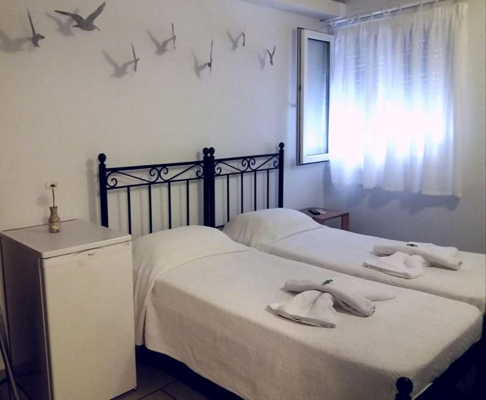 Oikeion Aparthotel Ermoupoli Ngoại thất bức ảnh