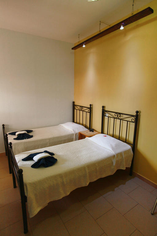 Oikeion Aparthotel Ermoupoli Phòng bức ảnh